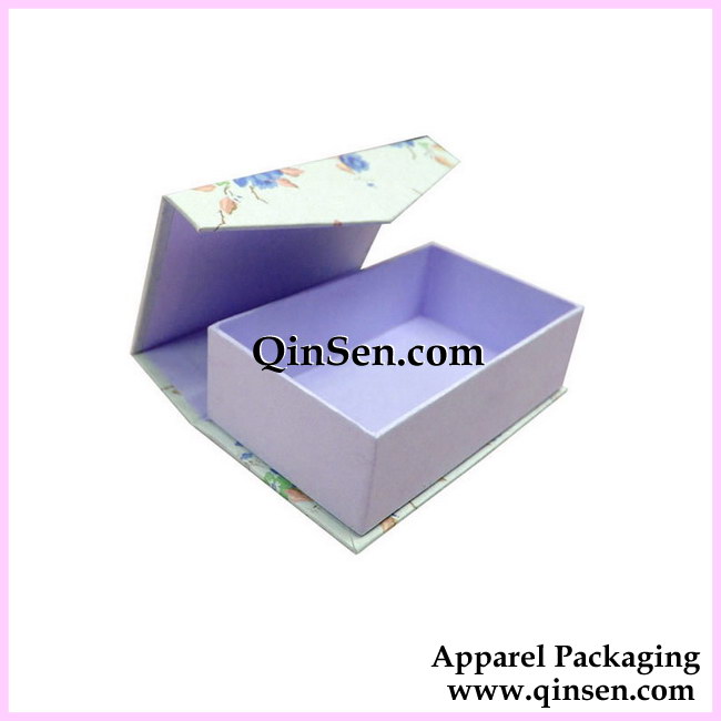 Elegant Lingerie box with Flower Design<br>Rigid Cardboard Box